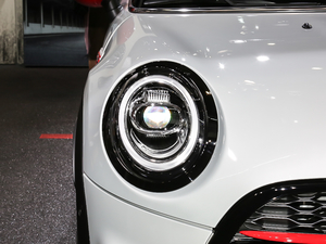 20182.0T JOHN COOPER WORKS ^
