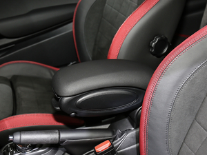 20182.0T JOHN COOPER WORKS 