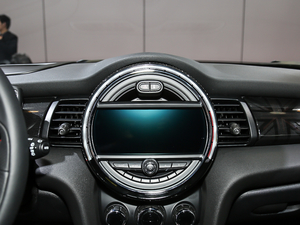 20182.0T JOHN COOPER WORKS {L