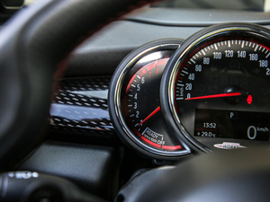 20182.0T JOHN COOPER WORKS ALL-IN п؅^