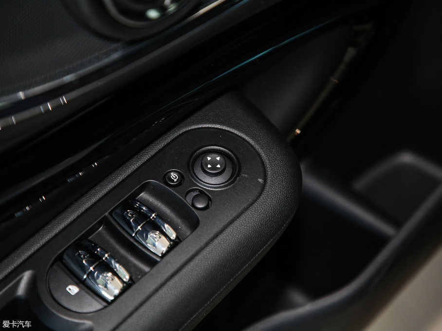 2019MINI JCW CLUBMAN OͰ