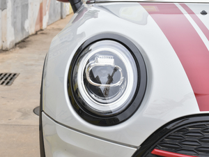 20212.0T JOHN COOPER WORKS ^