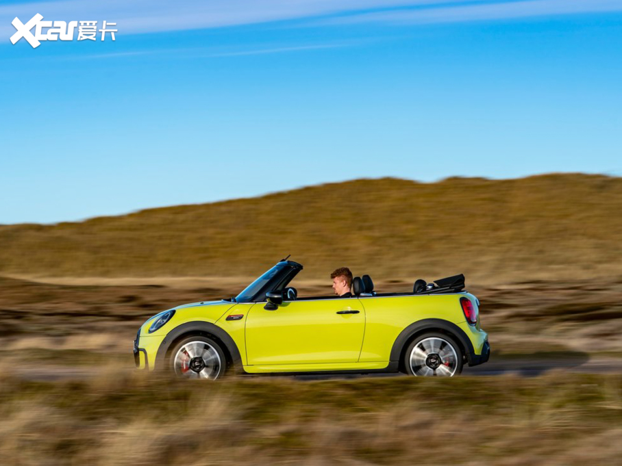 2021��MINI JCW JOHN COOPER WORKS Cabrio �W�ް�