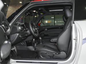 2022Ŀ 2.0T JOHN COOPER WORKS ALL-IN ǰſg