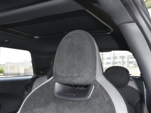 2023款2.0T JOHN COOPER WORKS Pat Moss纪念版 空间座椅