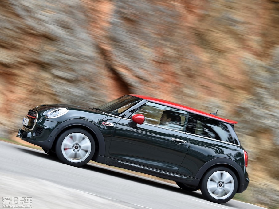 2015MINI JCW 2.0T