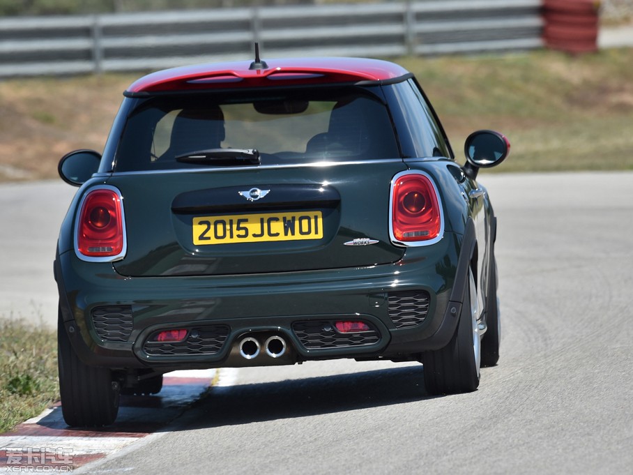 2015MINI JCW 2.0T