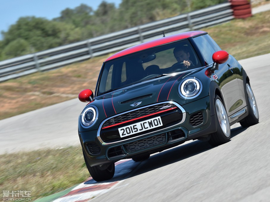 2015MINI JCW 2.0T