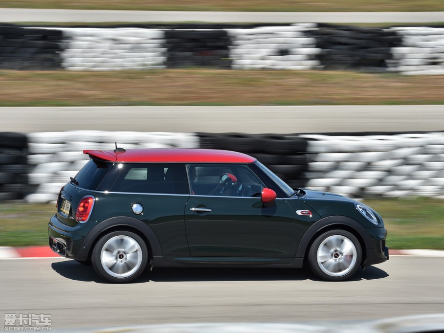 2015MINI JCW 2.0T