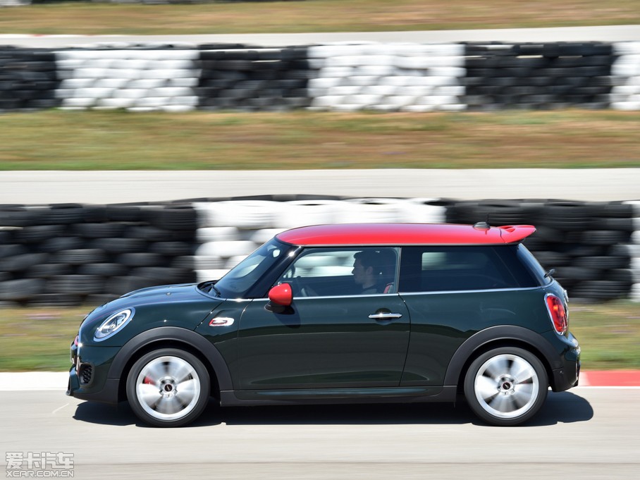 2015MINI JCW 2.0T