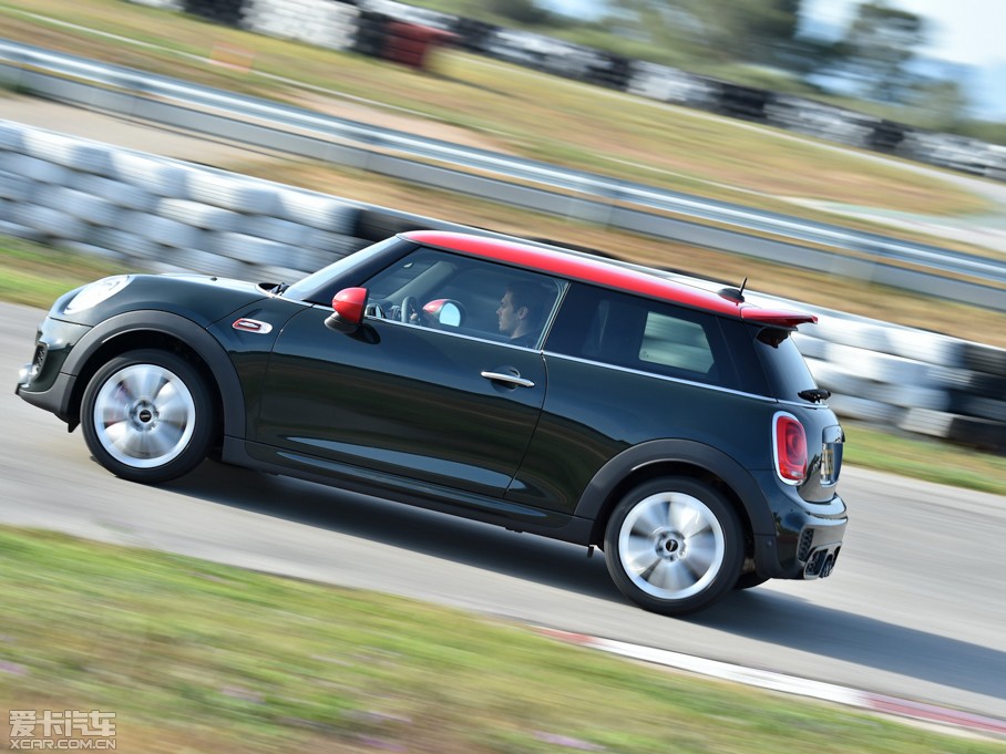 2015MINI JCW 2.0T