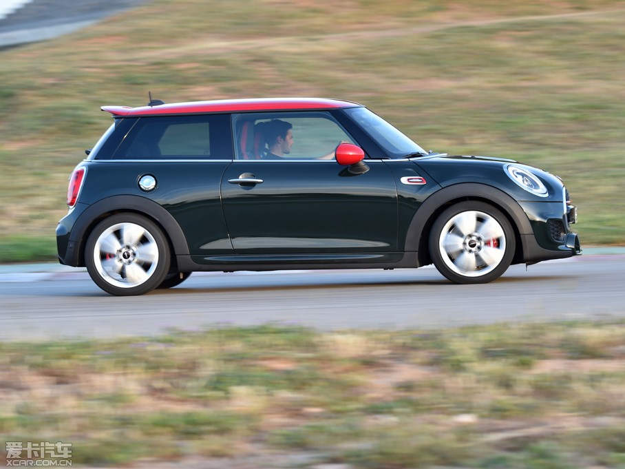 2015MINI JCW 2.0T