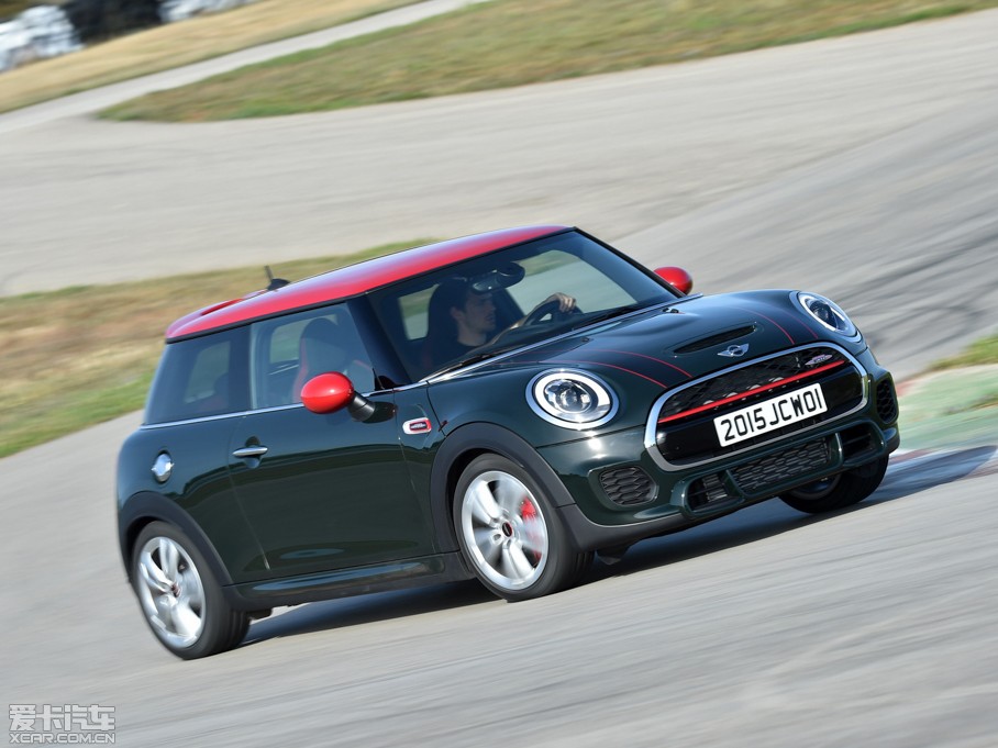 2015MINI JCW 2.0T