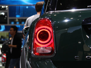 20172.0T JOHN COOPER WORKS ^