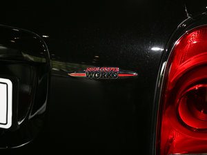 20172.0T JOHN COOPER WORKS м ^