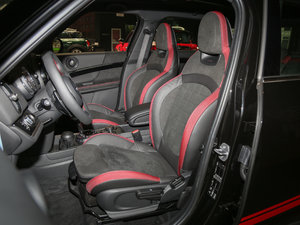 20172.0T JOHN COOPER WORKS м {