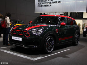 2017MINI JCW COUNTRYMAN 