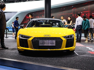 2019款Spyder 正前