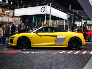 2019款Spyder 正侧（左）
