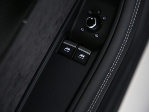 20192.9T Coupe VI {܇ƅ^	