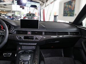 20192.9T Coupe VI п؅^