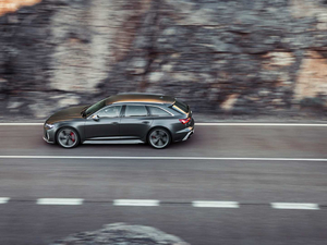 2020款4.0T Avant 整体外观