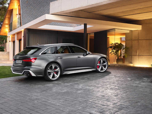 2020款4.0T Avant 整体外观