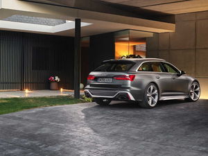 2020款4.0T Avant 整体外观