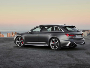 2020款4.0T Avant 整体外观