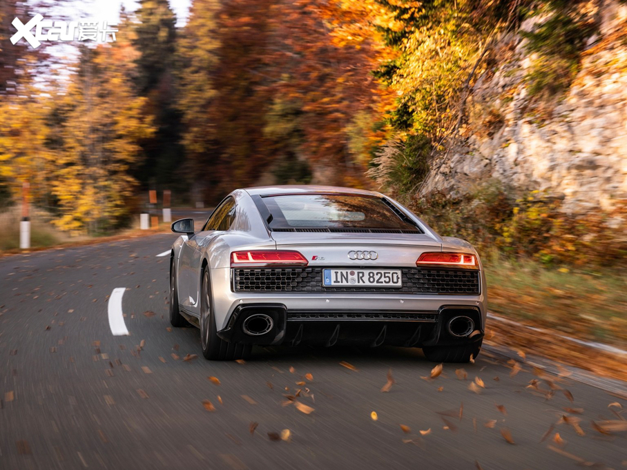 2021WR8 V10 Coupe RWD