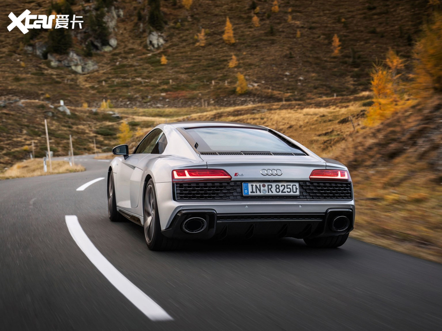 2021WR8 V10 Coupe RWD