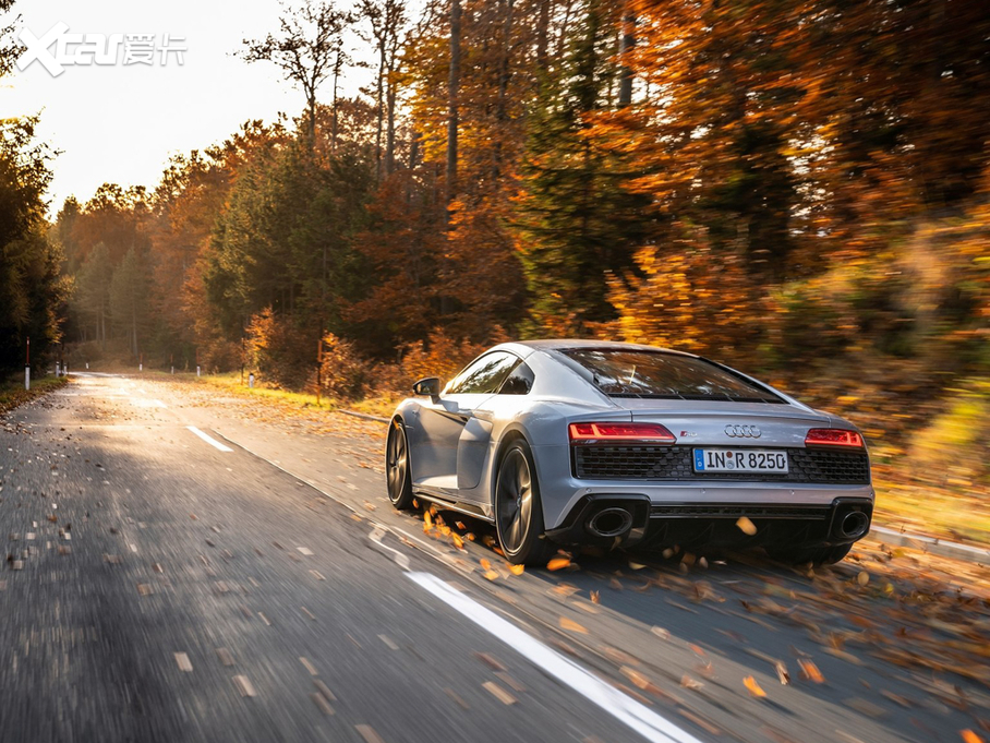 2021WR8 V10 Coupe RWD