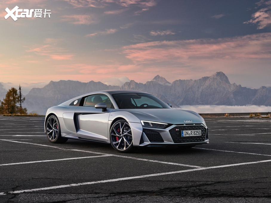 2021WR8 V10 Coupe RWD