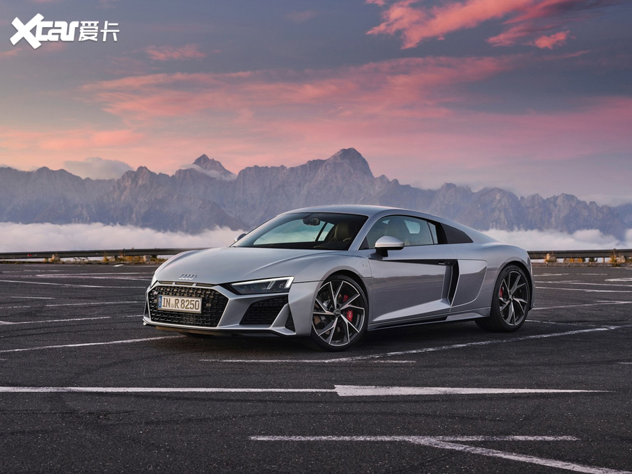 2021WR8 V10 Coupe RWD