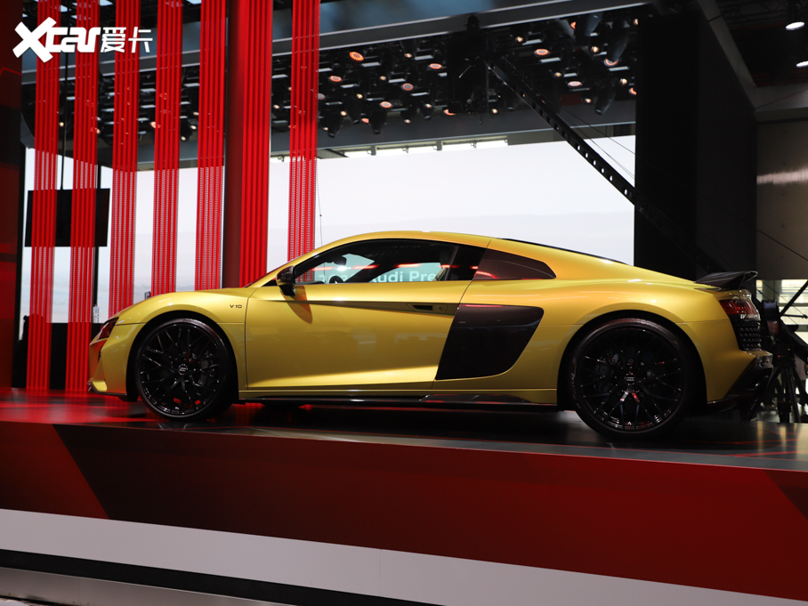 2021WR8 V10 Coupe Performance