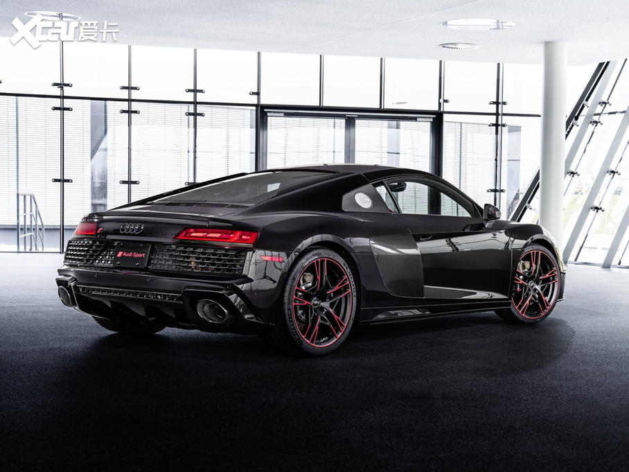 2021WR8 V10 Coupe RWD Panther Edition