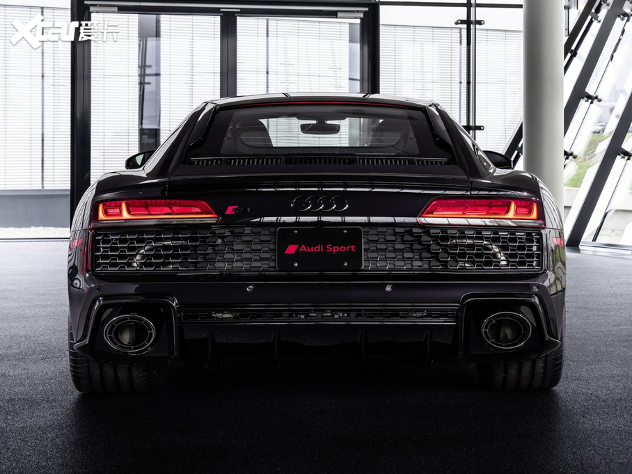 2021WR8 V10 Coupe RWD Panther Edition