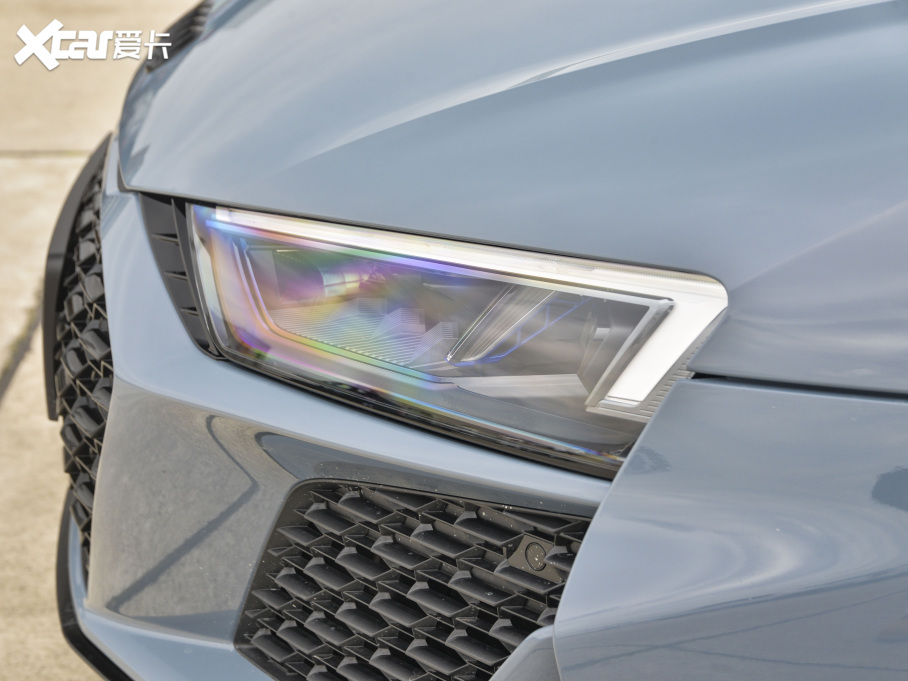 2021WR8 V10 Coupe Performance