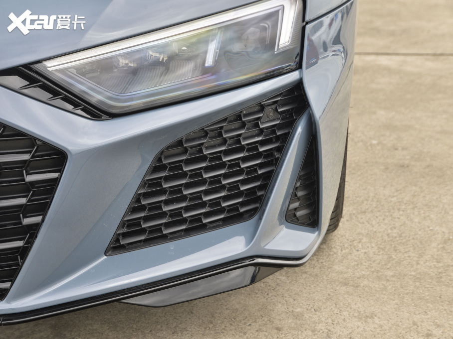 2021WR8 V10 Coupe Performance