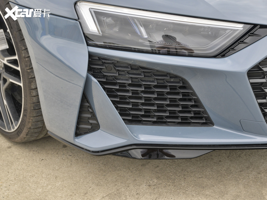 2021WR8 V10 Coupe Performance