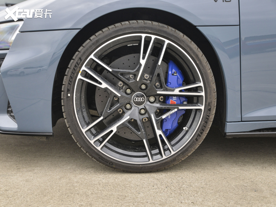 2021WR8 V10 Coupe Performance