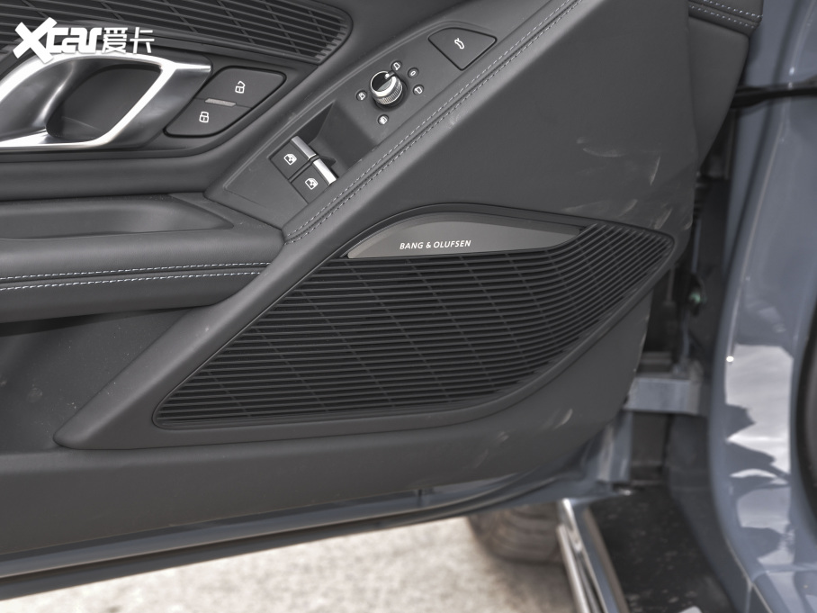 2021WR8 V10 Coupe Performance