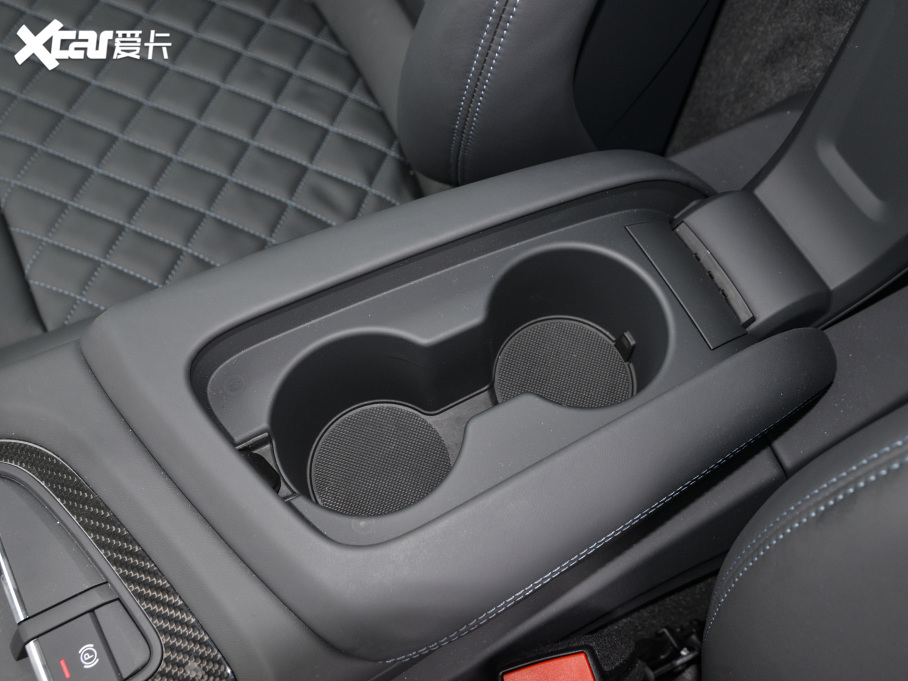 2021WR8 V10 Coupe Performance