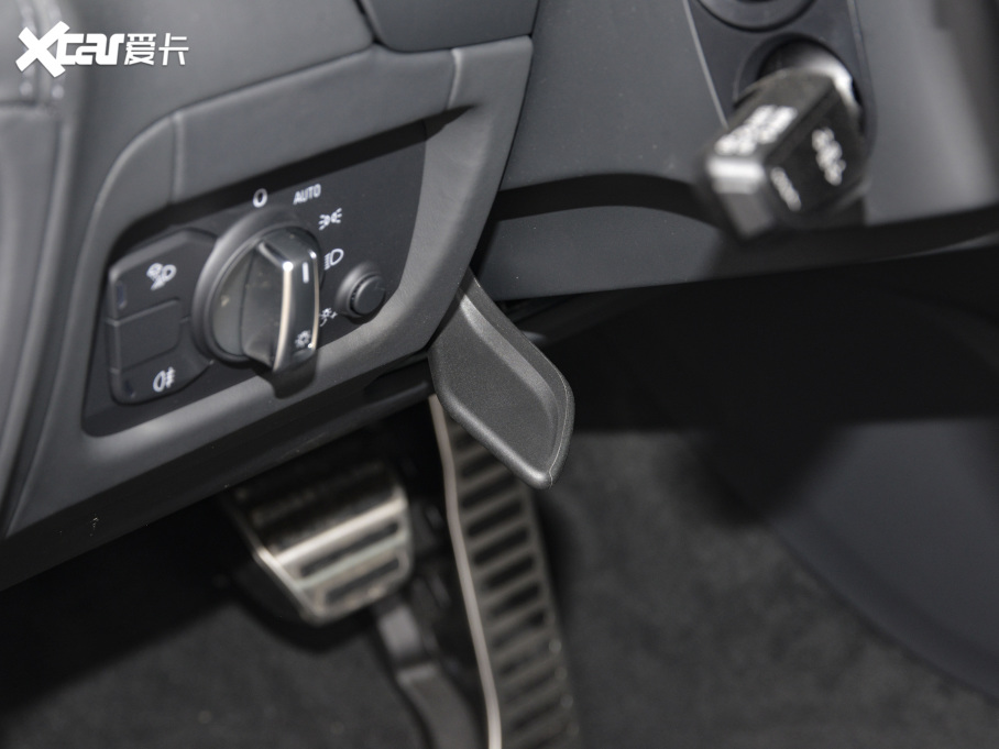 2021WR8 V10 Coupe Performance