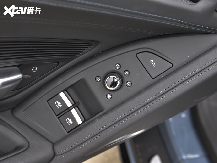 2021WR8 V10 Coupe Performance