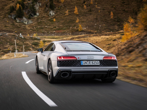 2021V10 Coupe RWD w^