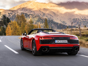 2021V10 Spyder RWD w^