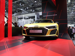 2021款V10 Coupe Performance 整体外观