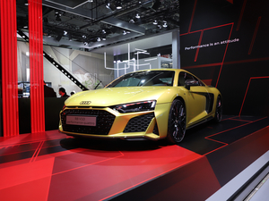 2021款V10 Coupe Performance 整体外观