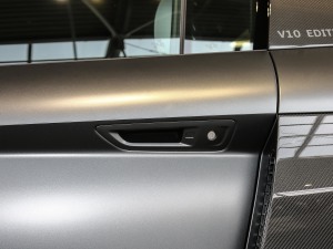 2021款V10 Coupe Performance 收藏家版 主驾门拉手